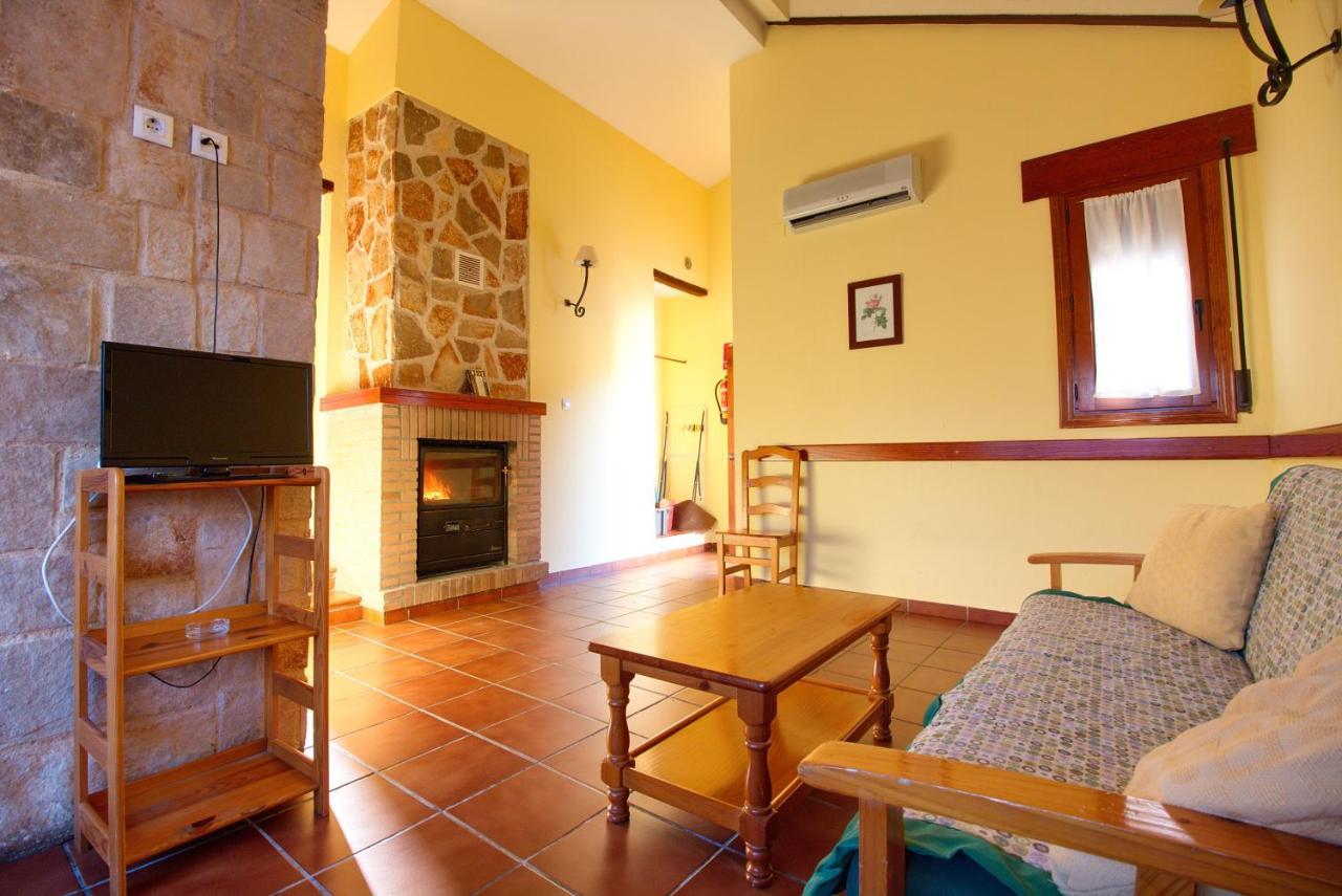 Aventura & Relax Cabanas Pena La Higuera فيلاألبا دي لا سايرا المظهر الخارجي الصورة